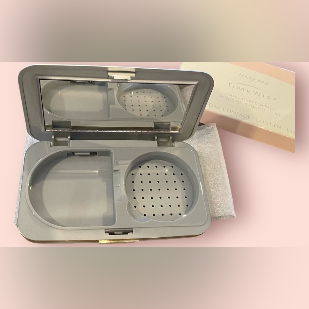 Mary Kay Time Wise Foundation Compact